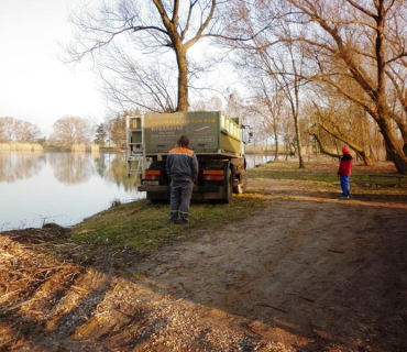 Nákup ryb do rybníka Zásadník 25. února 2014