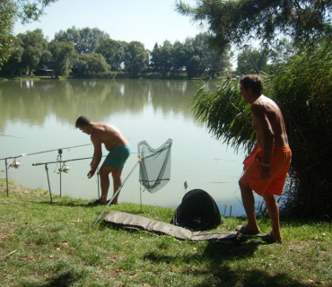 Závody 30 na rybníce Zásadník 7. září 2013