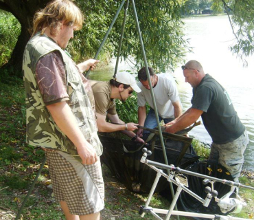 Závody 30 na rybníce Zásadník 7. září 2013