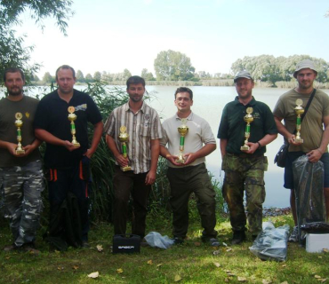 Závody 30 na rybníce Zásadník 7. září 2013