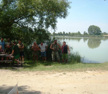 Závody 40 na rybníce Zásadník 28. července 2013