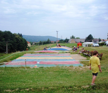 Šťastná země 30.6.2012