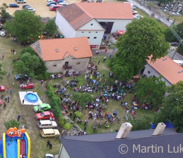 Setkání sběratelů historických vozidel - foto Martin Luks dron