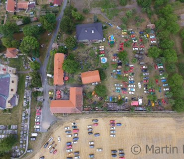 Setkání sběratelů historických vozidel - foto Martin Luks dron